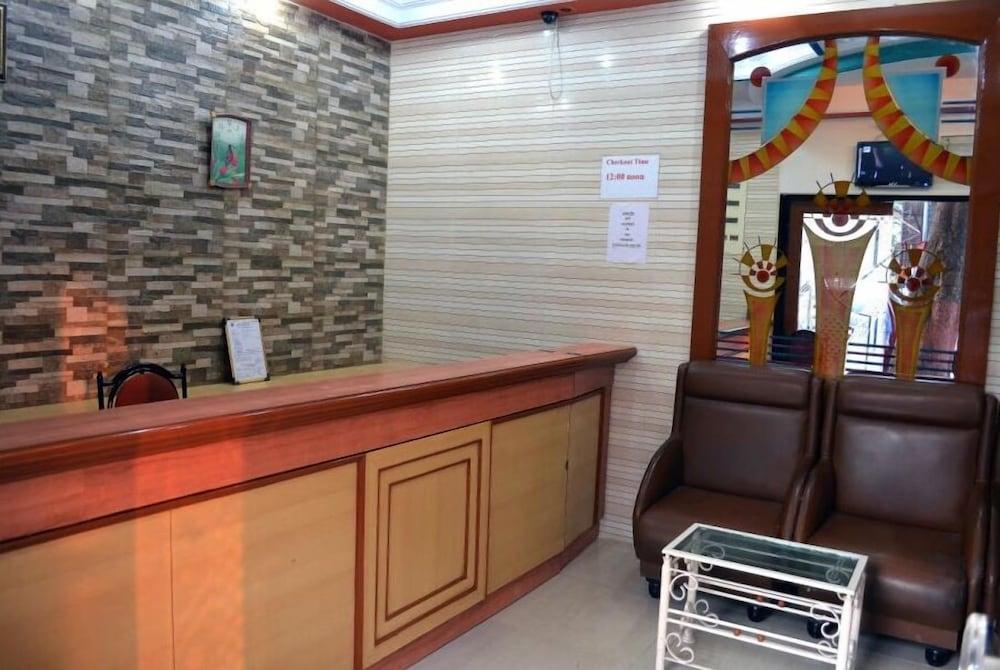 Fabexpress New Deepak - Nr & Csmt Station Bombaj