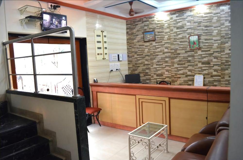 Fabexpress New Deepak - Nr & Csmt Station 2* Bombaj